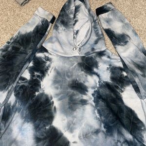 Cropped Tye Dye Hoodie
